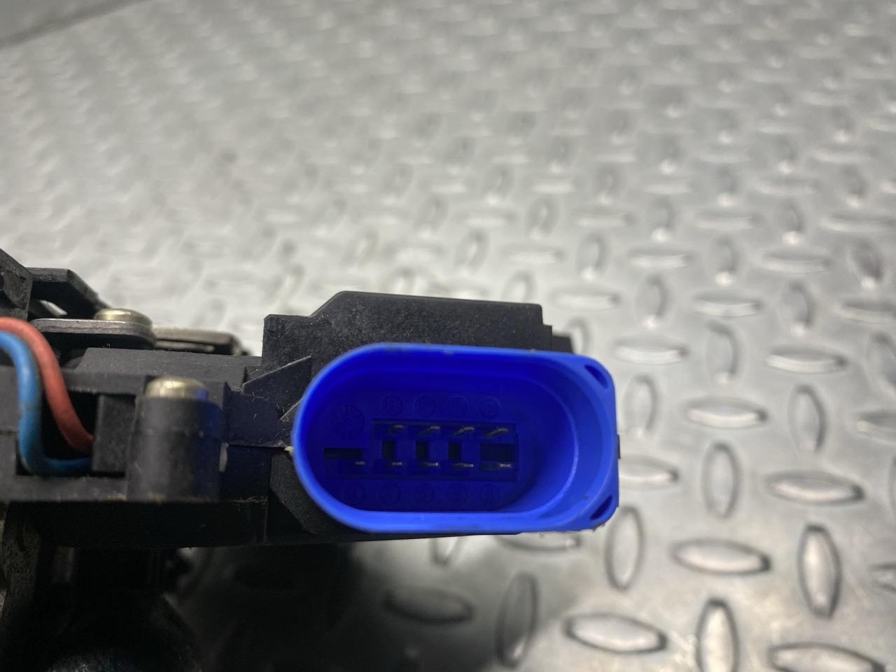 Miniatura 6