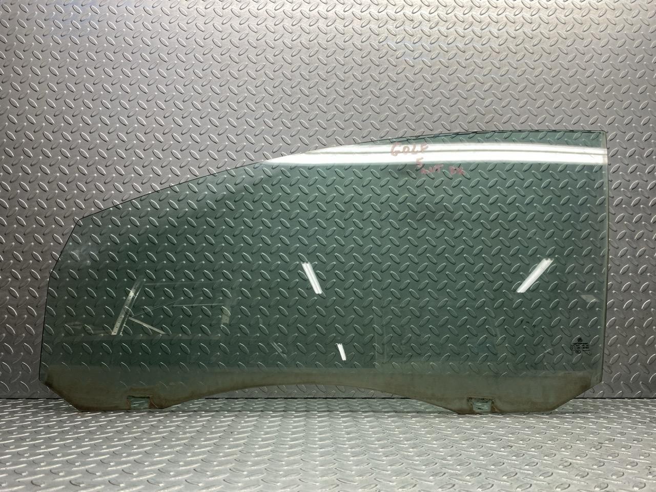 Scendente Atermico Porta Ant. Sinistro 5M0845201A Usato