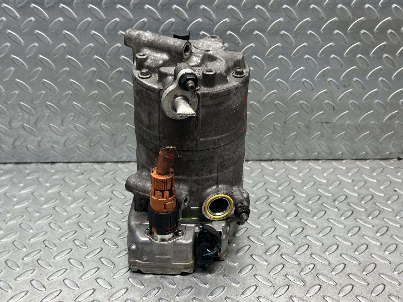 Compressore a/c - Immagine 1 di 5