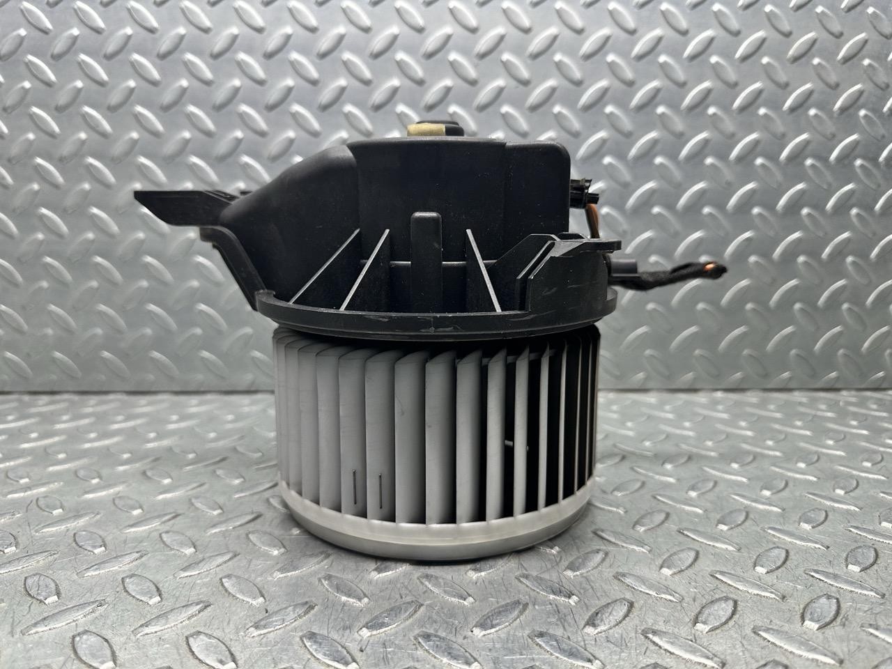 Motorino ventilazione abitacolo - Immagine 1 di 4