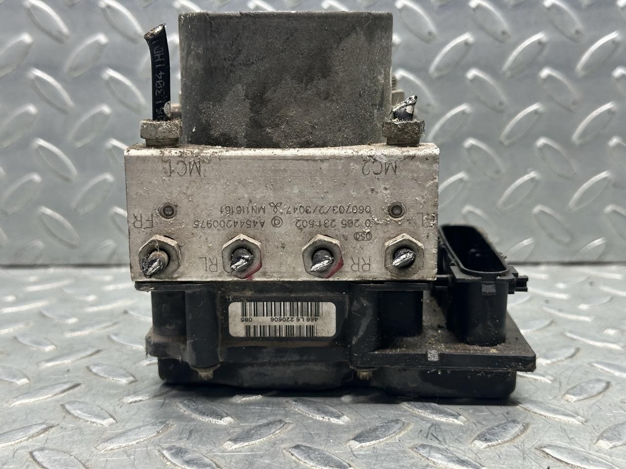 Centralina Abs (Bosch) MN116161 0265800403 Usato