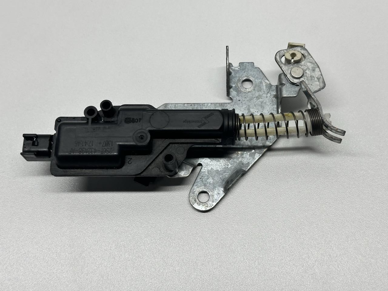 Motorino chiusura portellone posteriore - Immagine 1 di 7