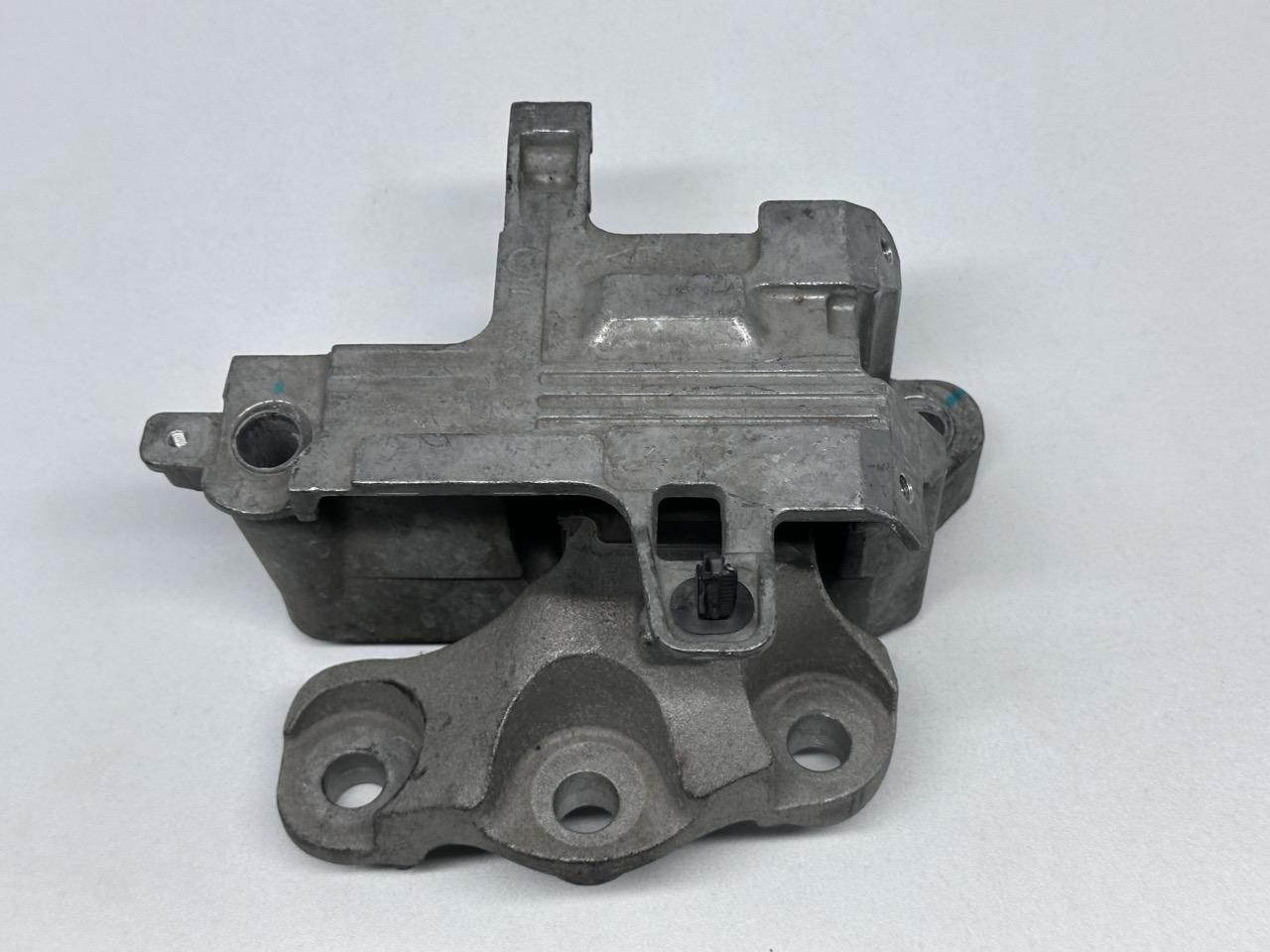 Supporto motore - Immagine 1 di 9