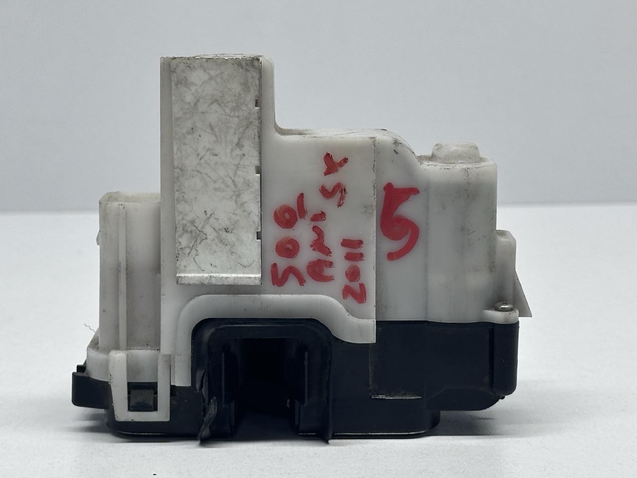 Serratura porta ant. Sinistro - Immagine 1 di 5