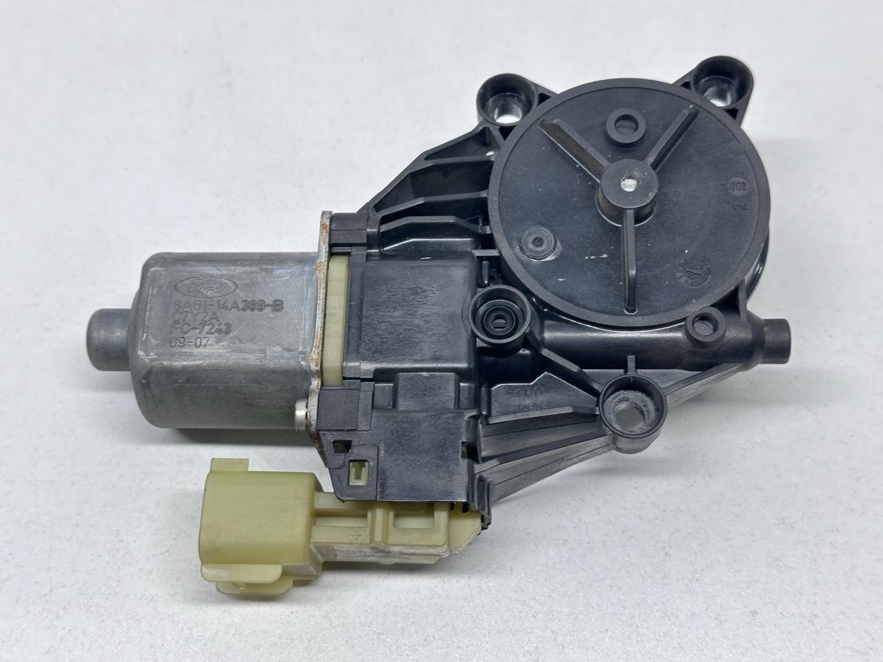 Motorino alzacristallo porta ant. Sinistro - Immagine 1 di 6