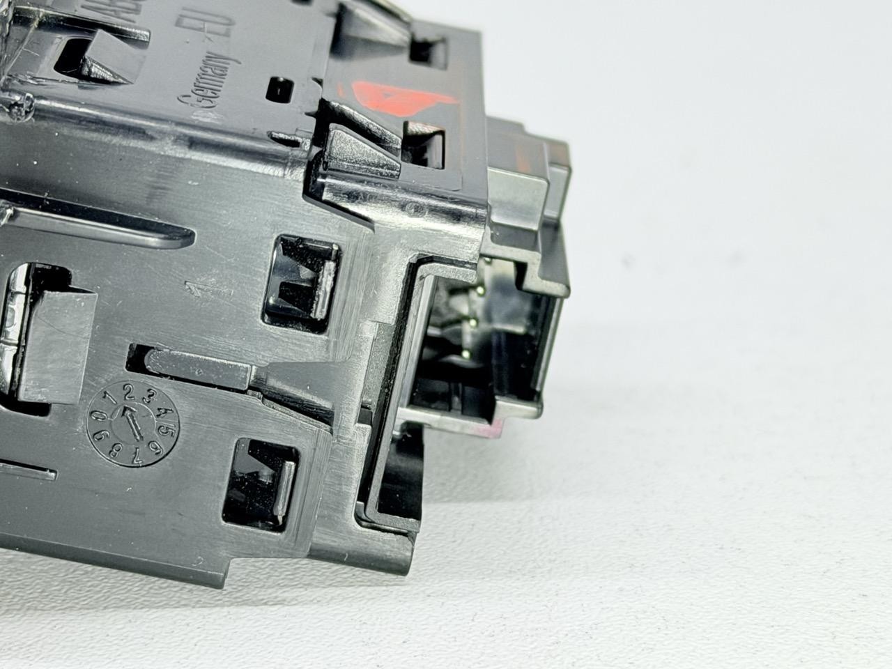 Miniatura 8