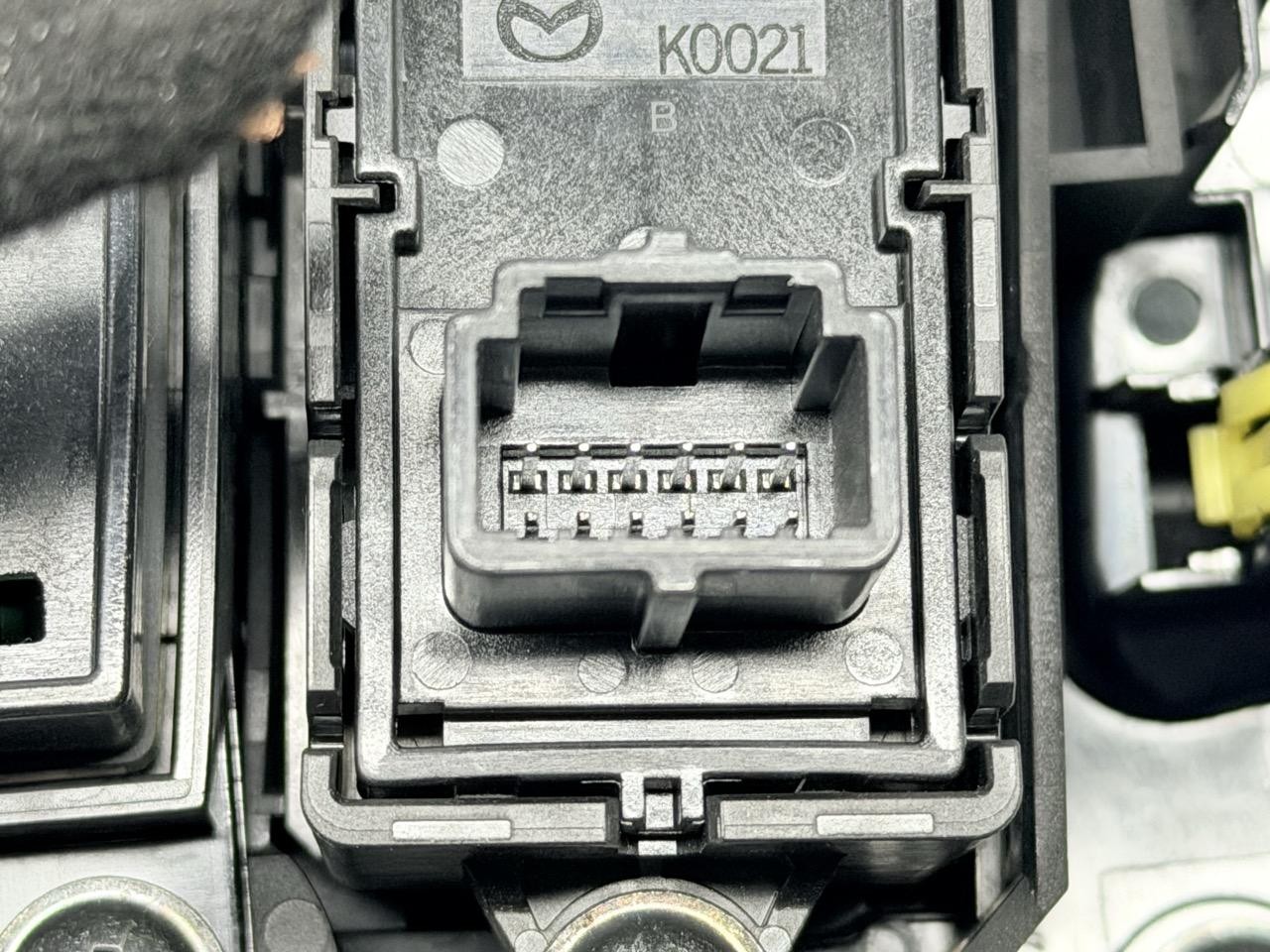 Miniatura 12