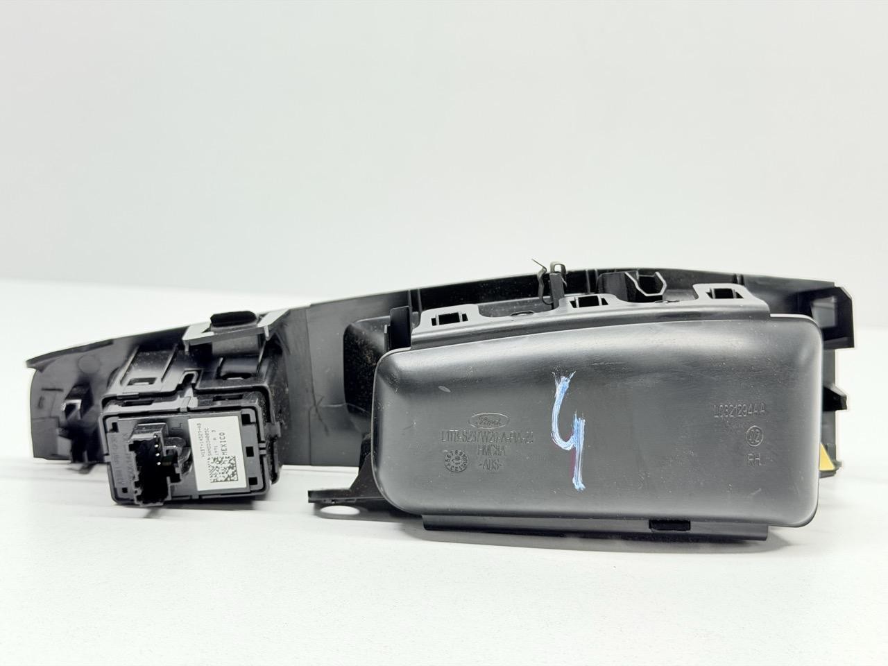 Miniatura 7