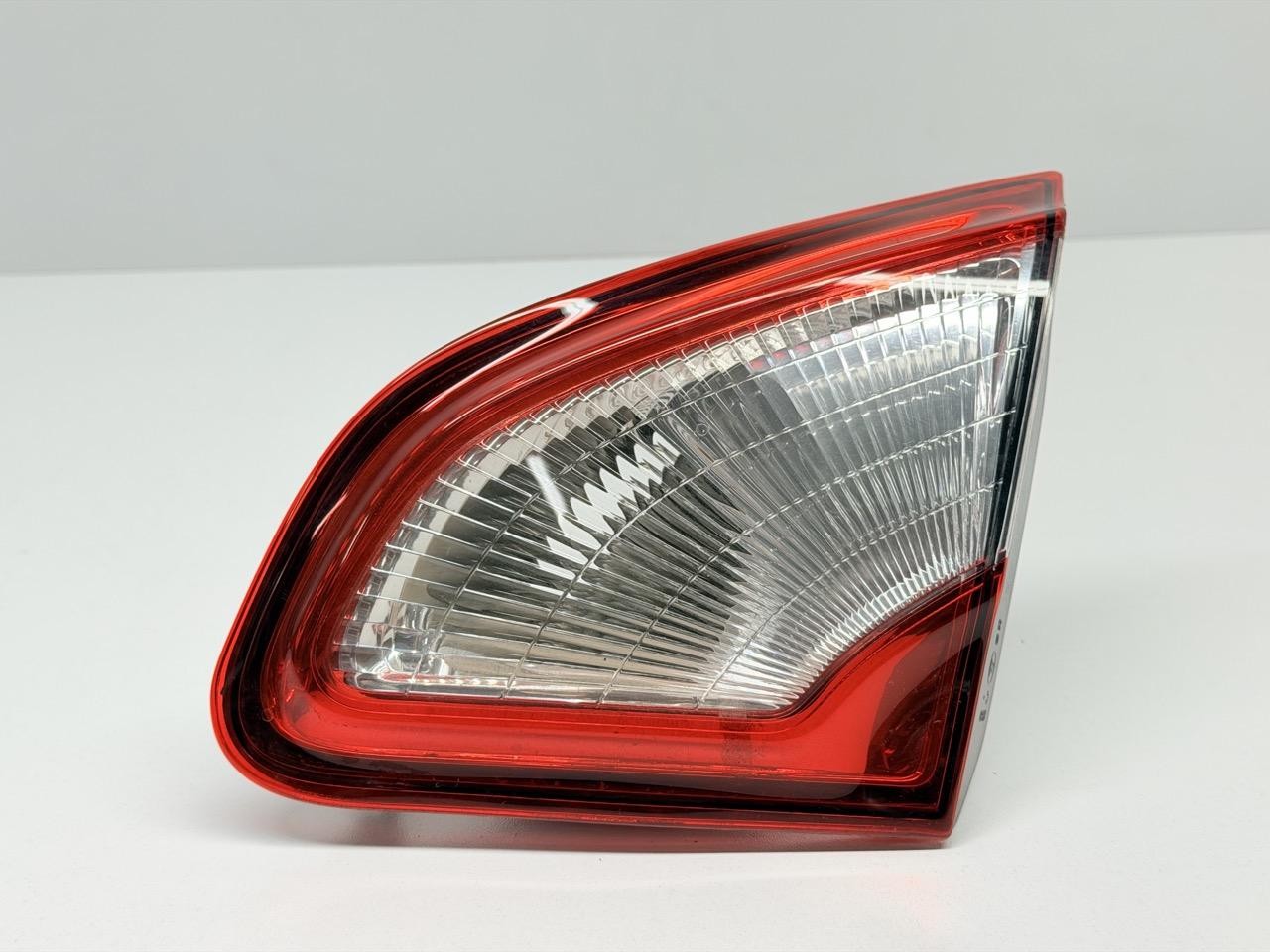 fanale stop supplementare destro - Immagine 1 di 8