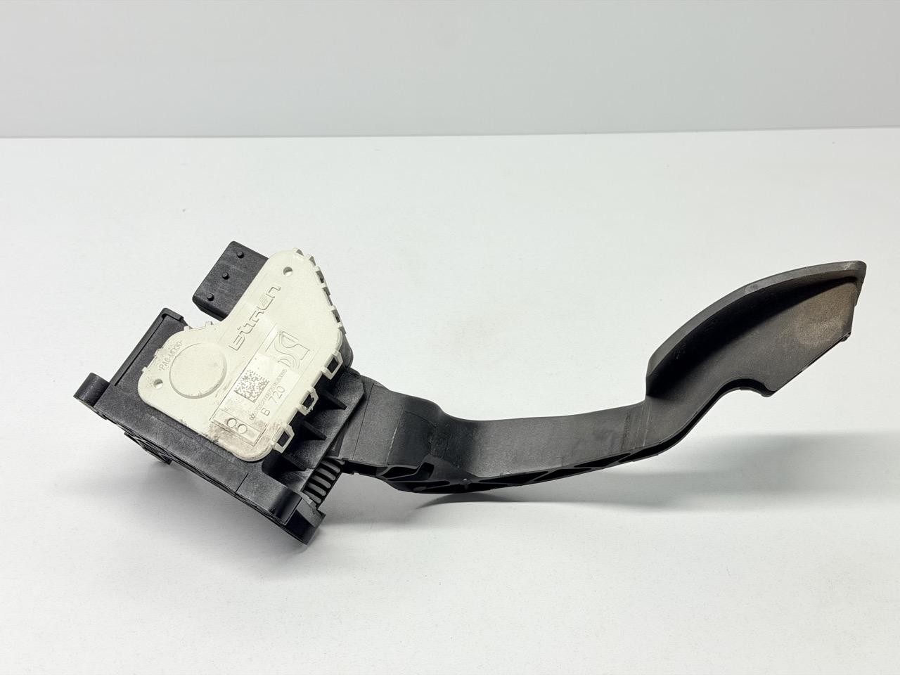 Pedale Acceleratore 55702020 005570202000B Usato