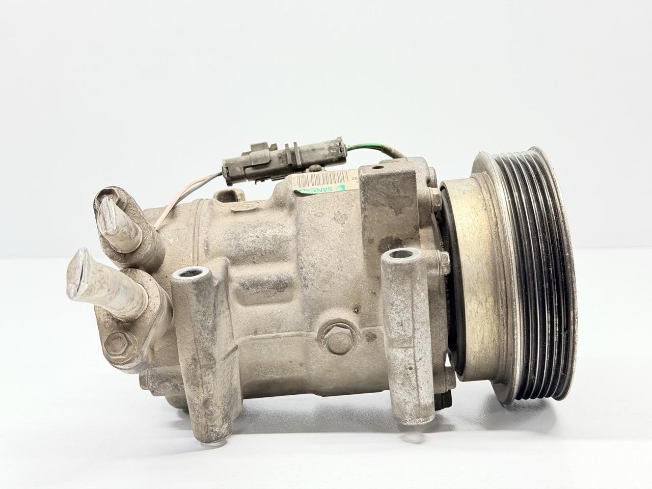 Compressore A/C - Immagine 1 di 5