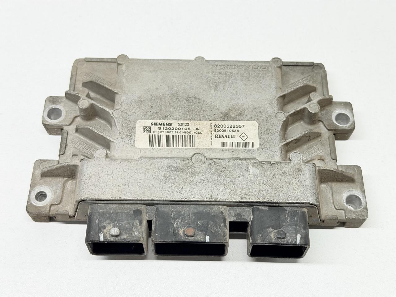 Centralina Iniezione (Siemens) 8200522357 S120200105A Usato