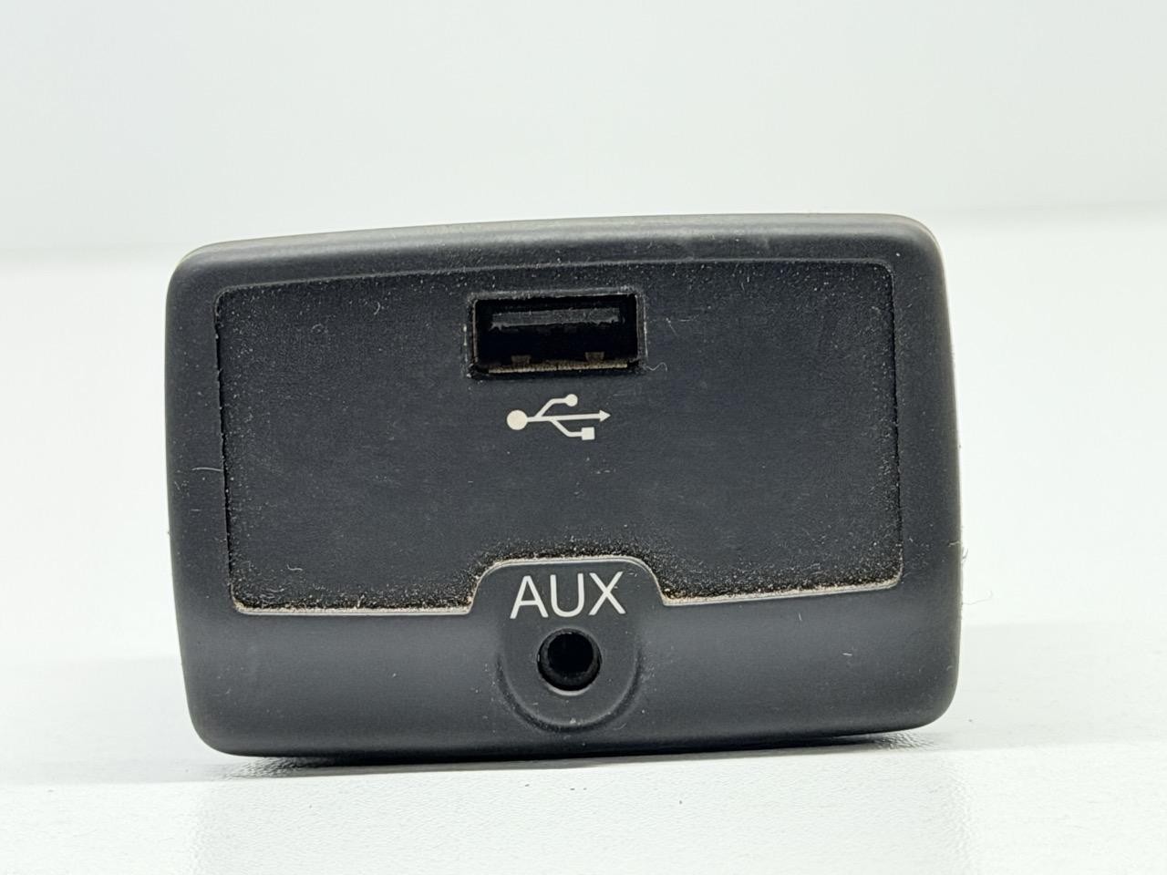console porta USB / AUX - Immagine 1 di 4