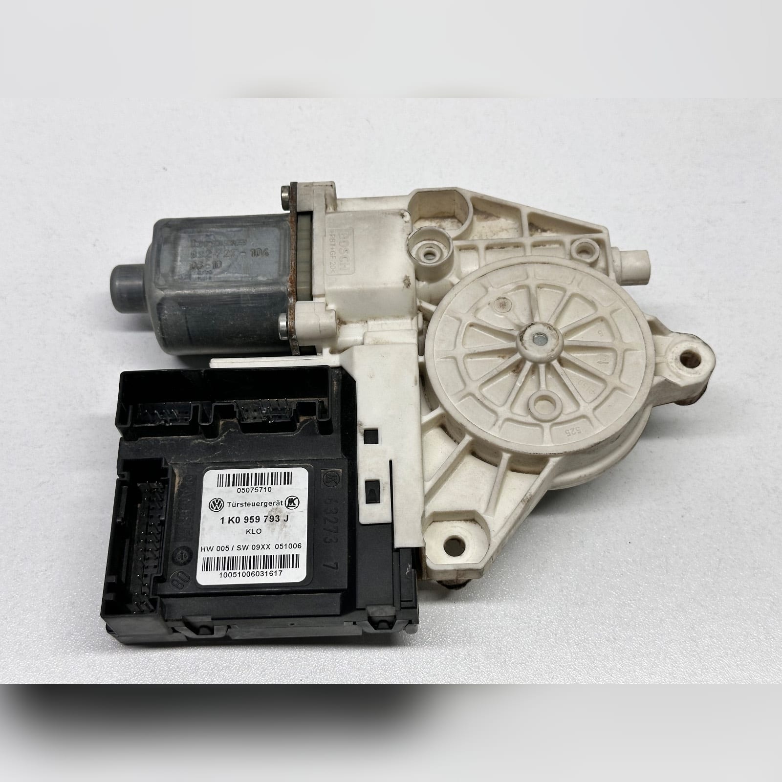 Motorino Alzacristallo Porta Ant. Sinistro (Bosch Volkswagen) 1K0959701LZ02 1 K0 959 793 J Usato