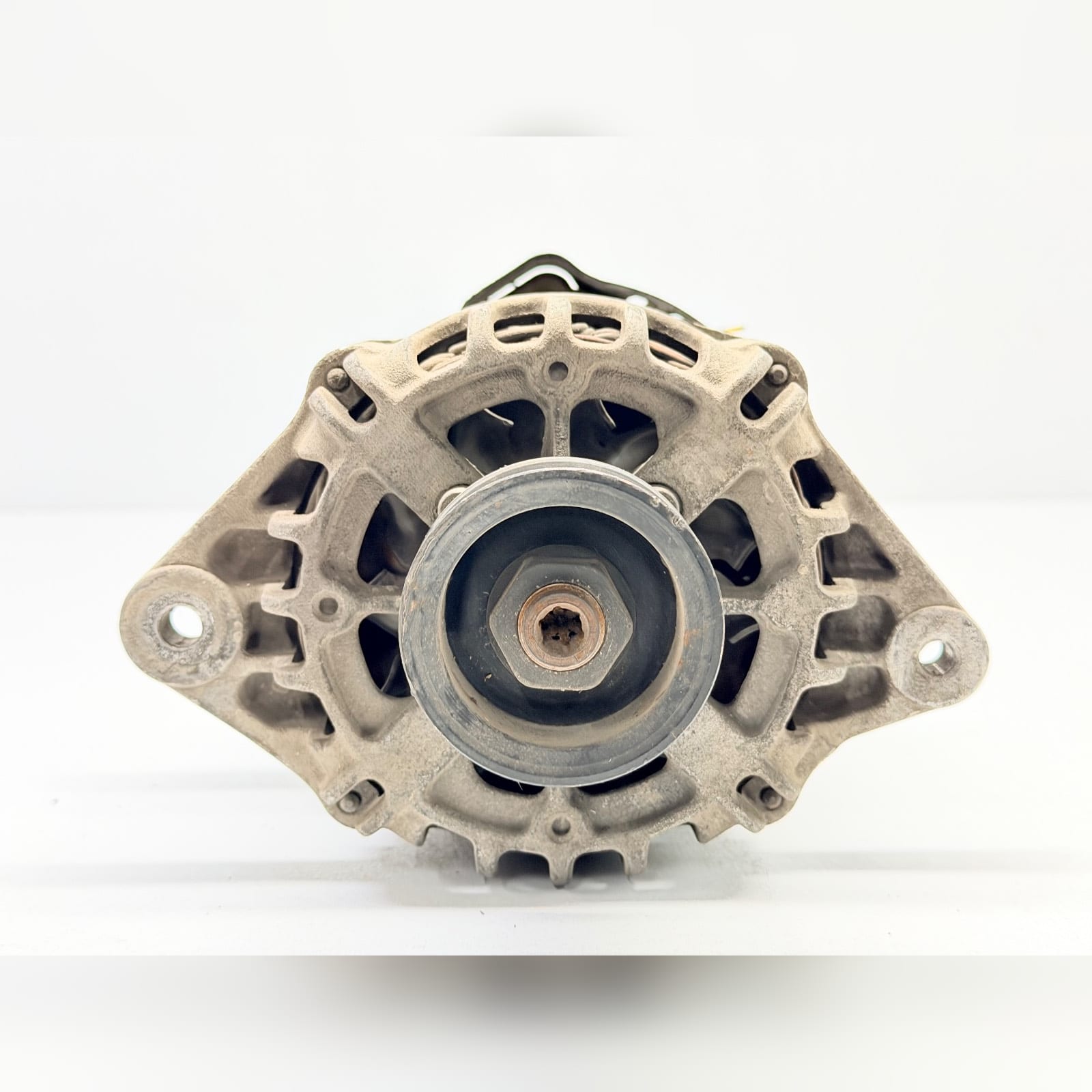 Alternatore (Valeo) 3730002551 2655517 Usato