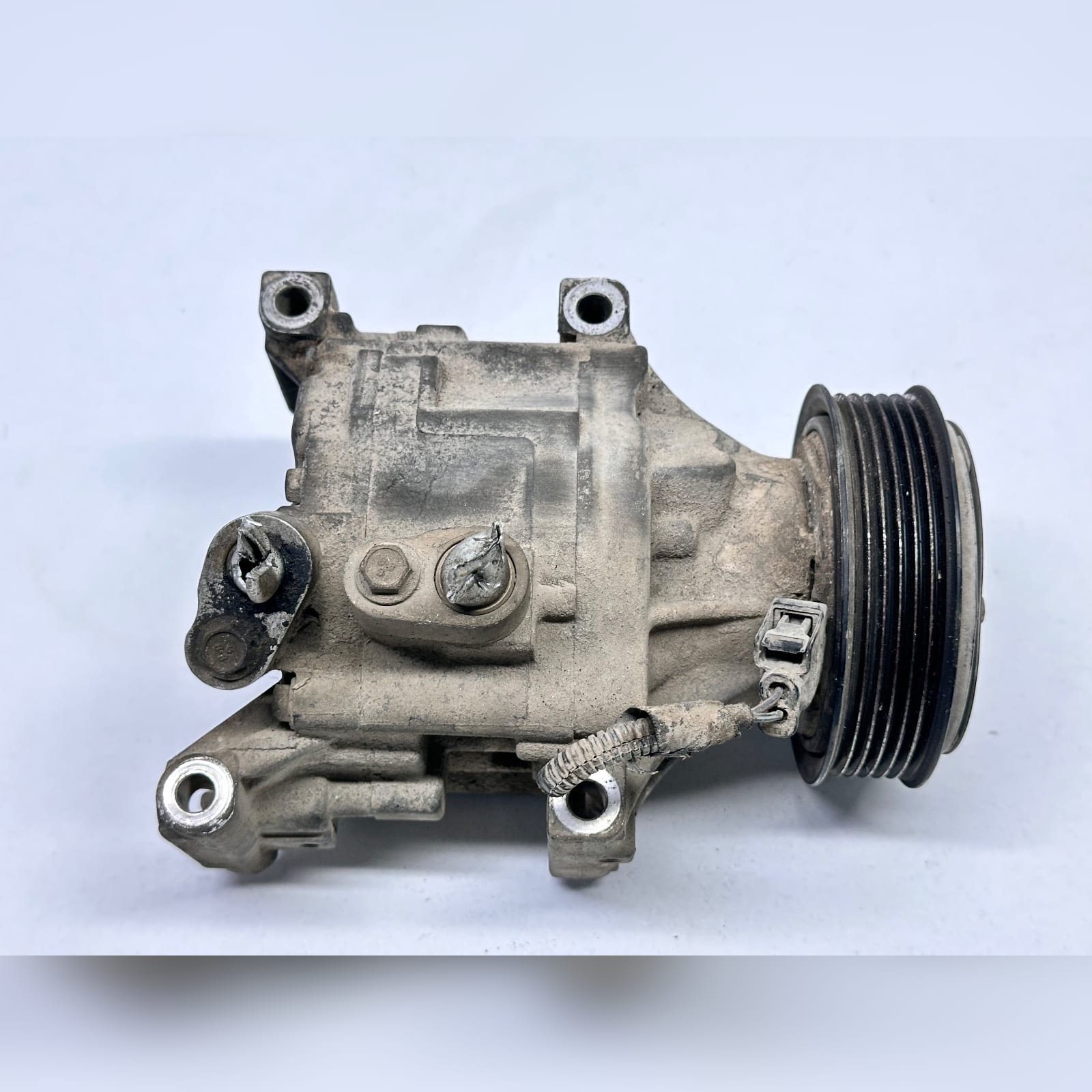Compressore A/c (Denso) 52060460 SCSC06 Usato