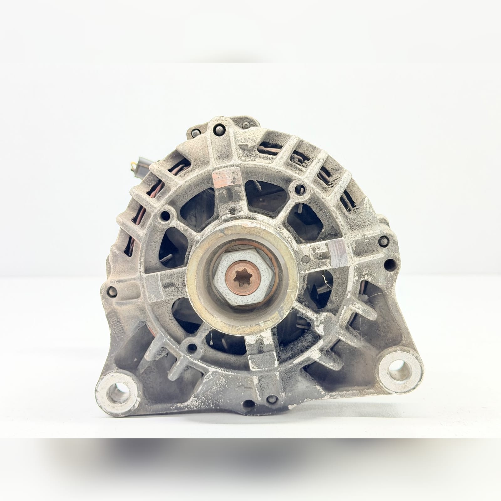 Alternatore (Valeo) 57056C 9642879680 Usato