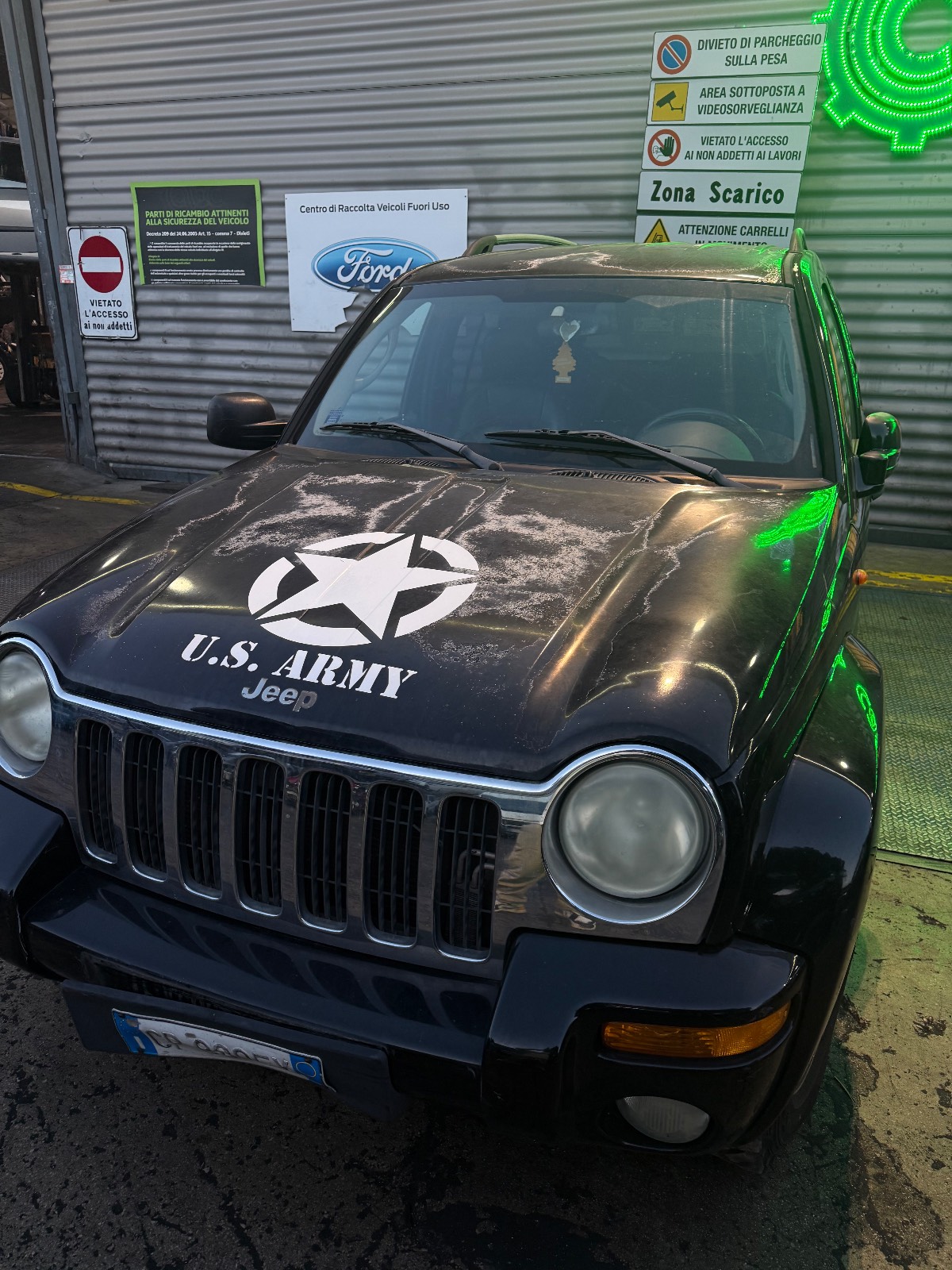 JEEP CHEROKEE (KJ) (11/01>11/04<) 2.5 TD CRD Sport SUV 5p/d/2499cc